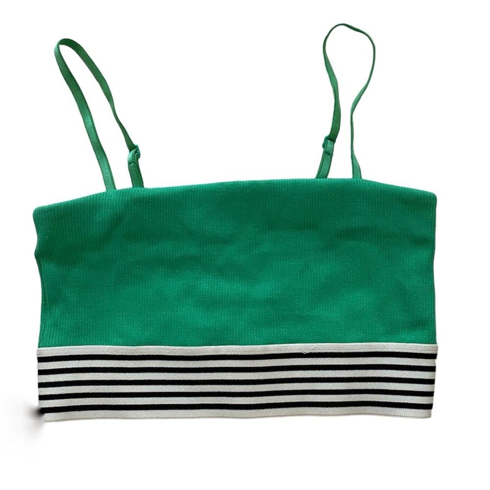 Forever 21- Urban Outfitters Green Cropped Top. M114